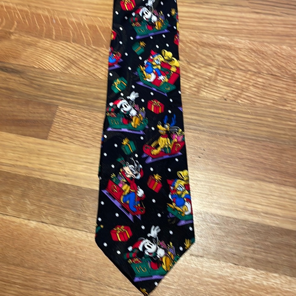 Mickey inc tie 100% silk